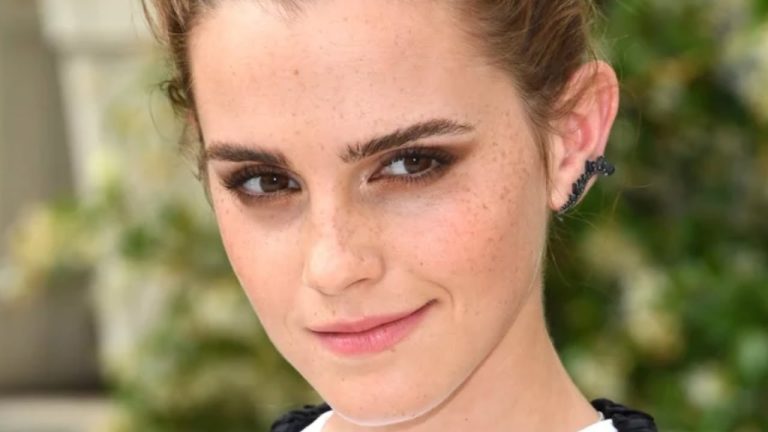 Con quien esta casada emma watson
